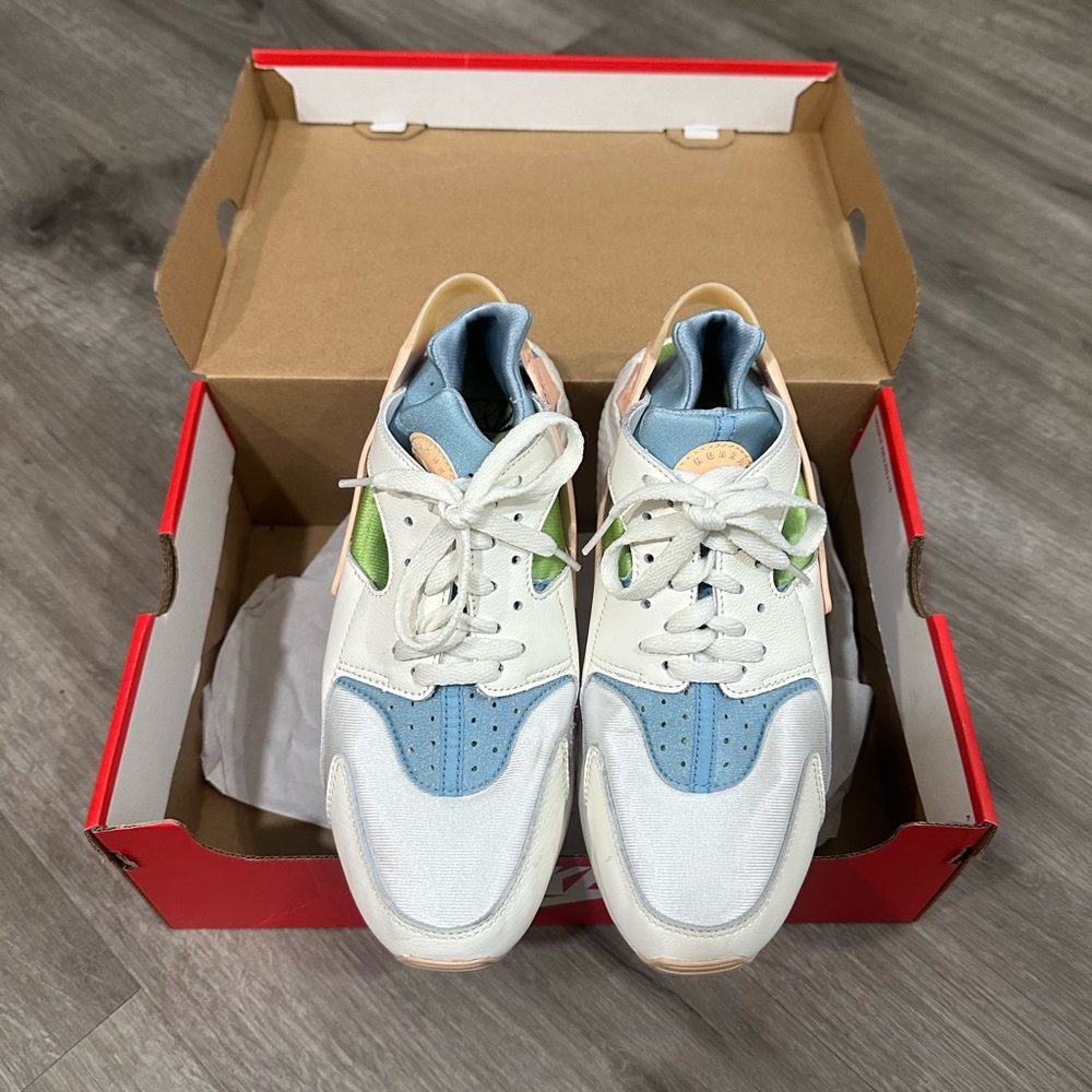 W Nike Air Huarache SE